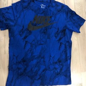 Blue Nike t-shirt